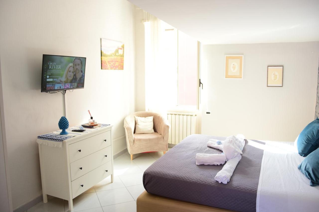 Apartamento Scugnizzella Holiday House Nápoles Exterior foto