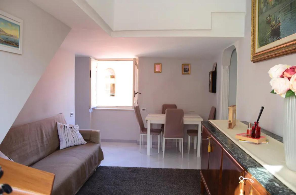 Apartamento Scugnizzella Holiday House Nápoles Exterior foto