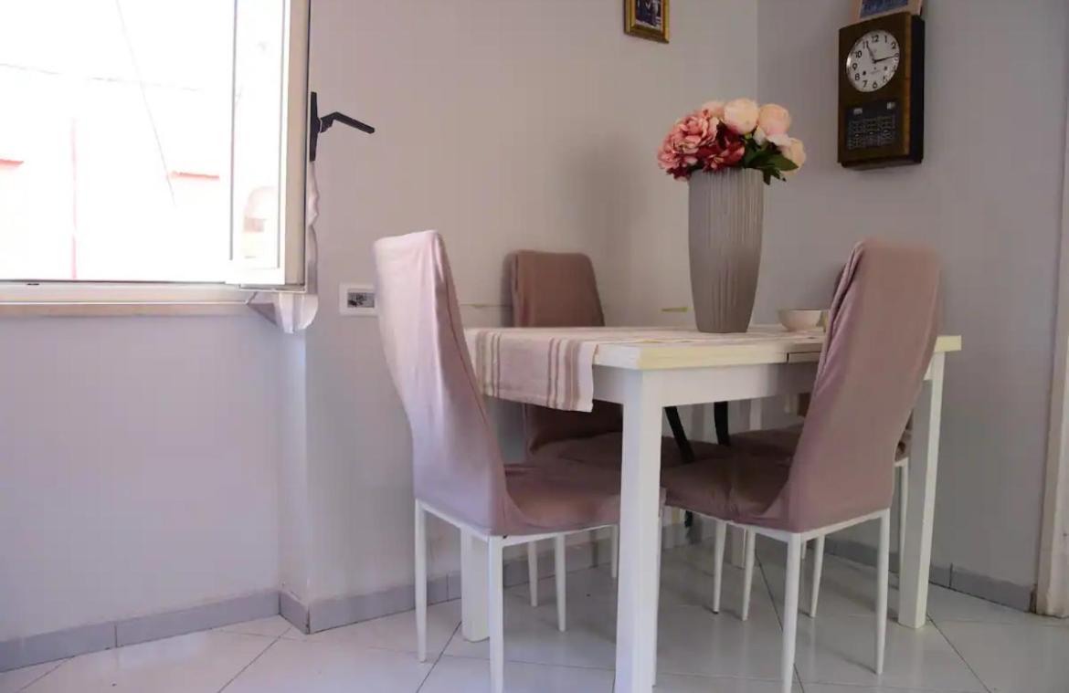 Apartamento Scugnizzella Holiday House Nápoles Exterior foto