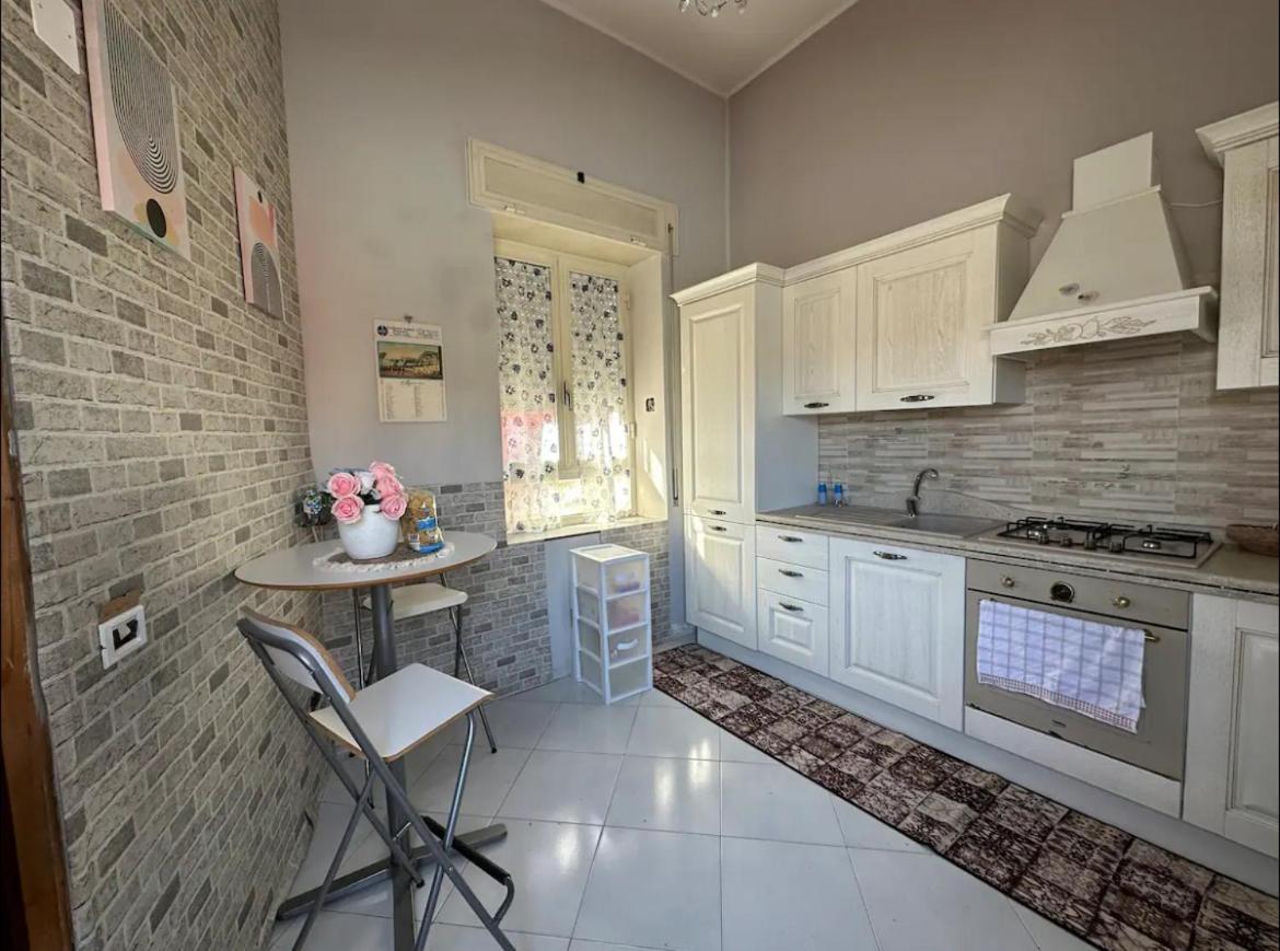 Apartamento Scugnizzella Holiday House Nápoles Exterior foto